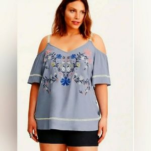 Coldshoulder top